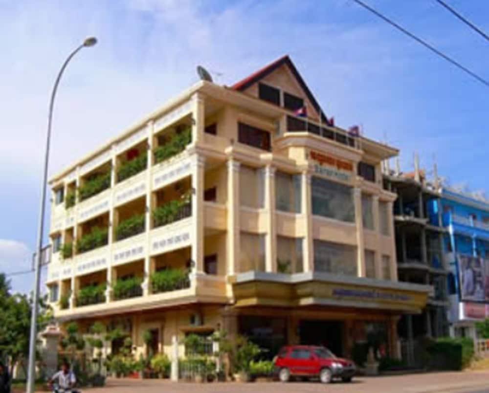 Banan Hotel Battambang Exterior photo