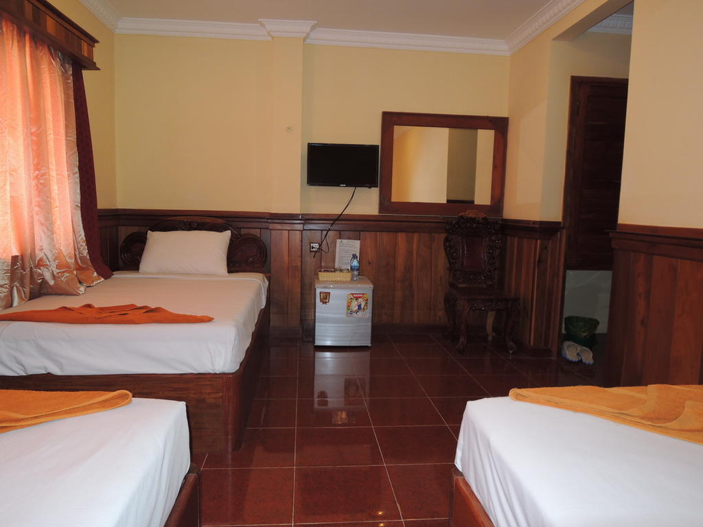 Banan Hotel Battambang Room photo